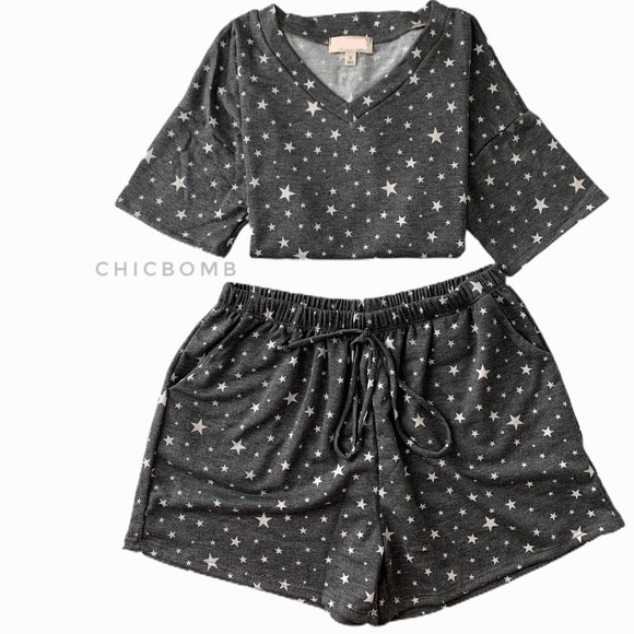 CHICBOMB NEW LISTING AVAILABLE - Picture 4 of 8